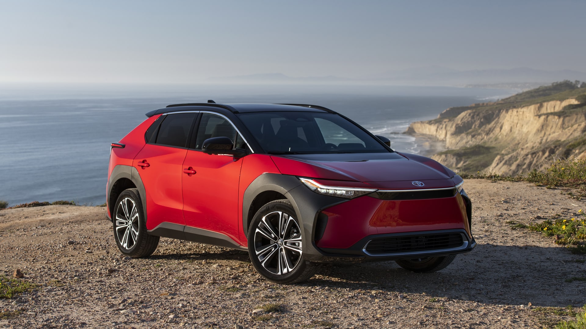 キヨハルページ 2023 Toyota bZ4X First Drive Review | Toyota's first real EV